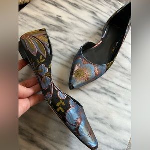 Marc Fisher Floral Flat